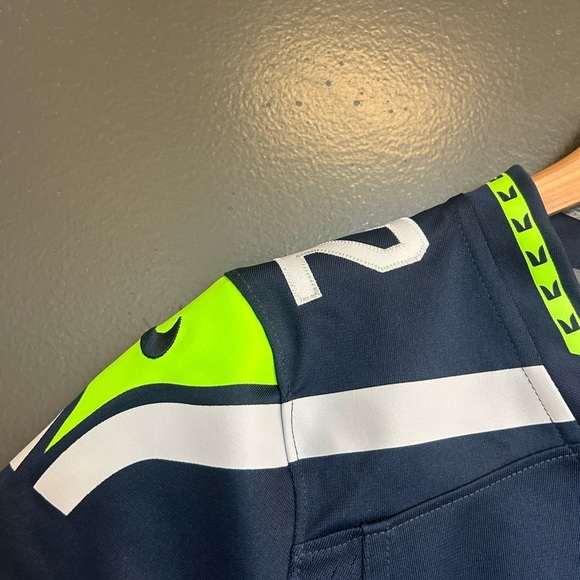 Women's Seahawks “12th Fan” women’s S official Nike authentic Jersey EUC - Picture 3 of 14